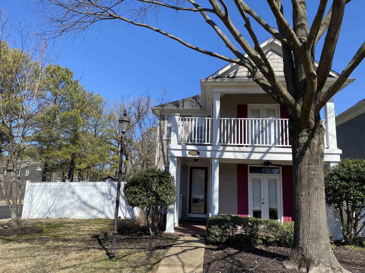 1306 Isle Pointe Dr - Photo 1
