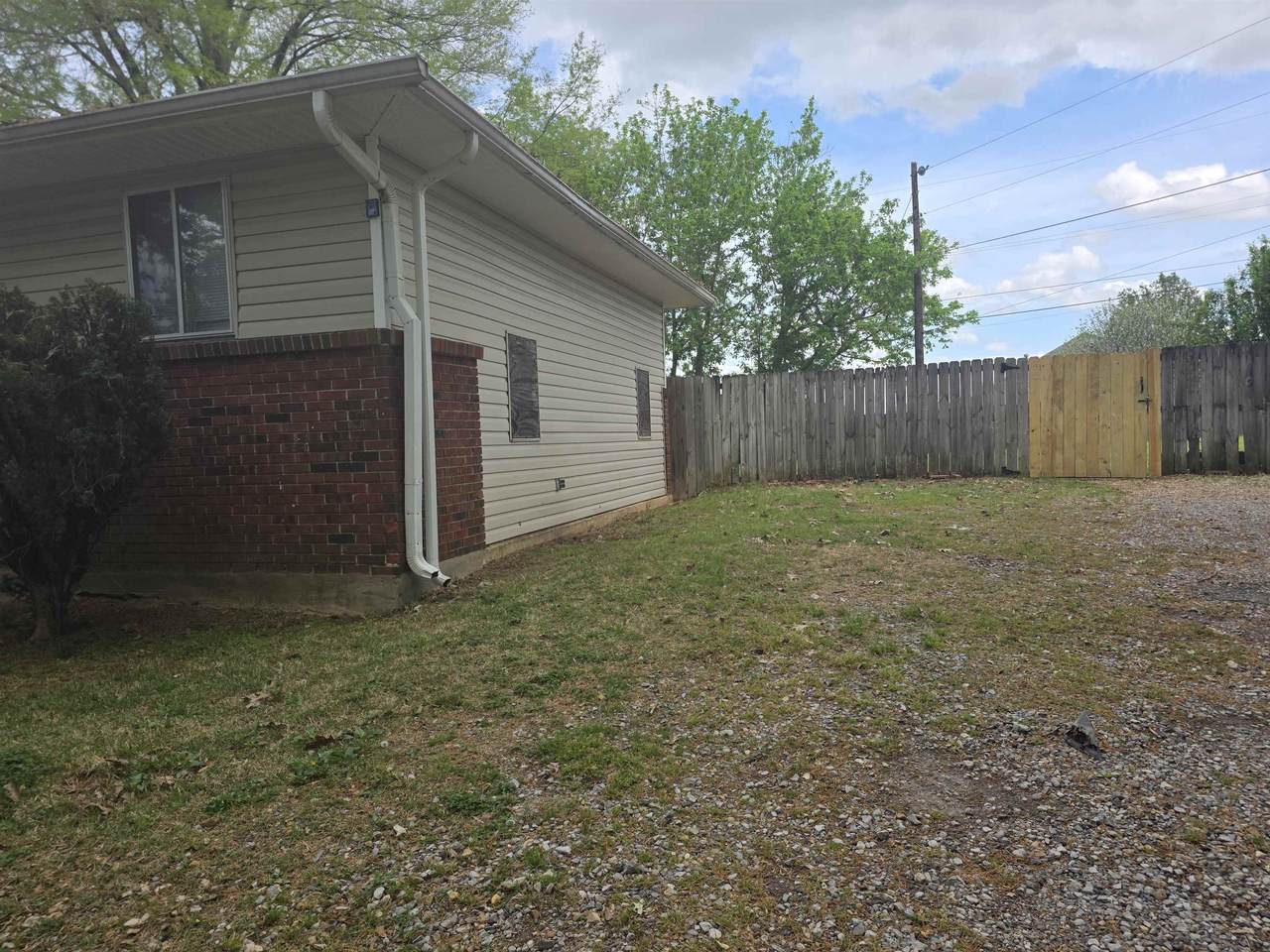 https://bt-photos.global.ssl.fastly.net/memphis/1280_boomver_1_10223204-2.jpg