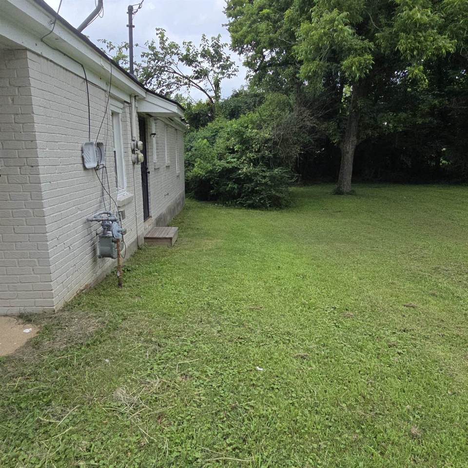 https://bt-photos.global.ssl.fastly.net/memphis/1280_boomver_1_10224195-2.jpg