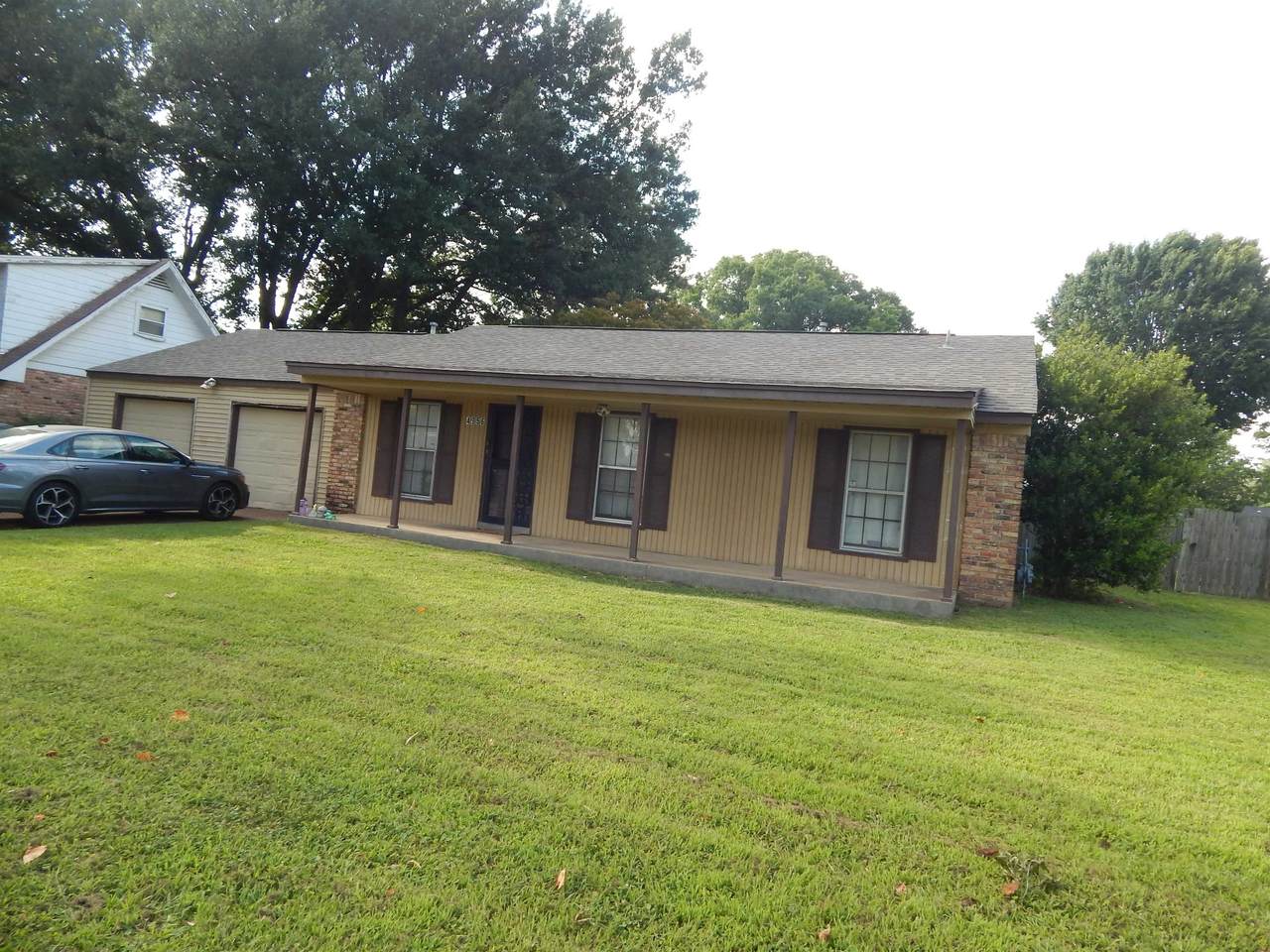 4956 Cottonwood Ave - Photo 1