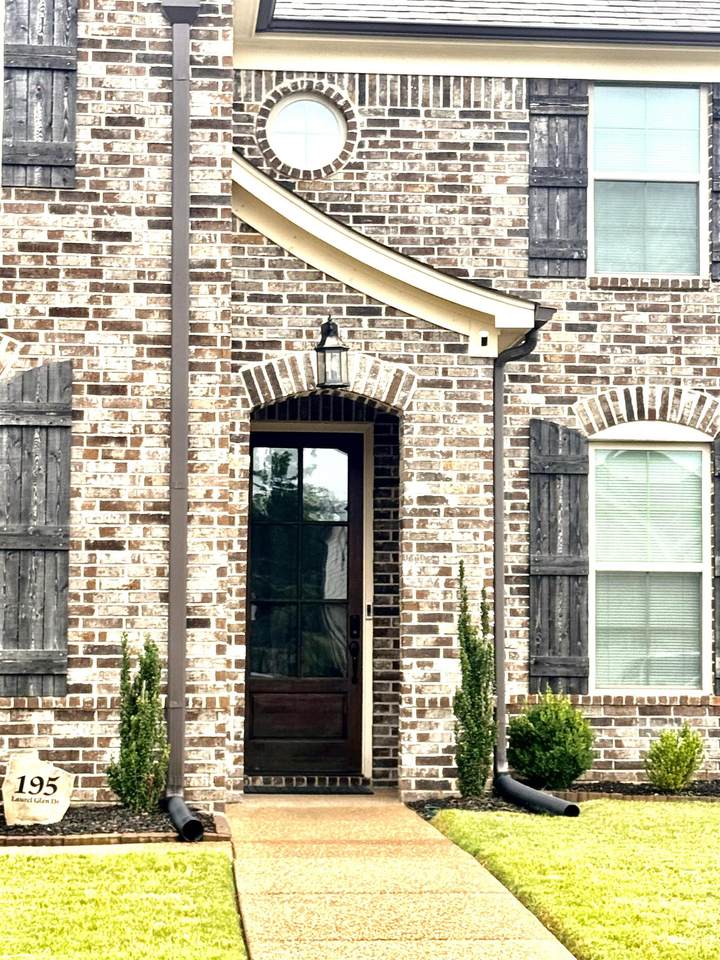 https://bt-photos.global.ssl.fastly.net/memphis/1280_boomver_1_10224335-2.jpg