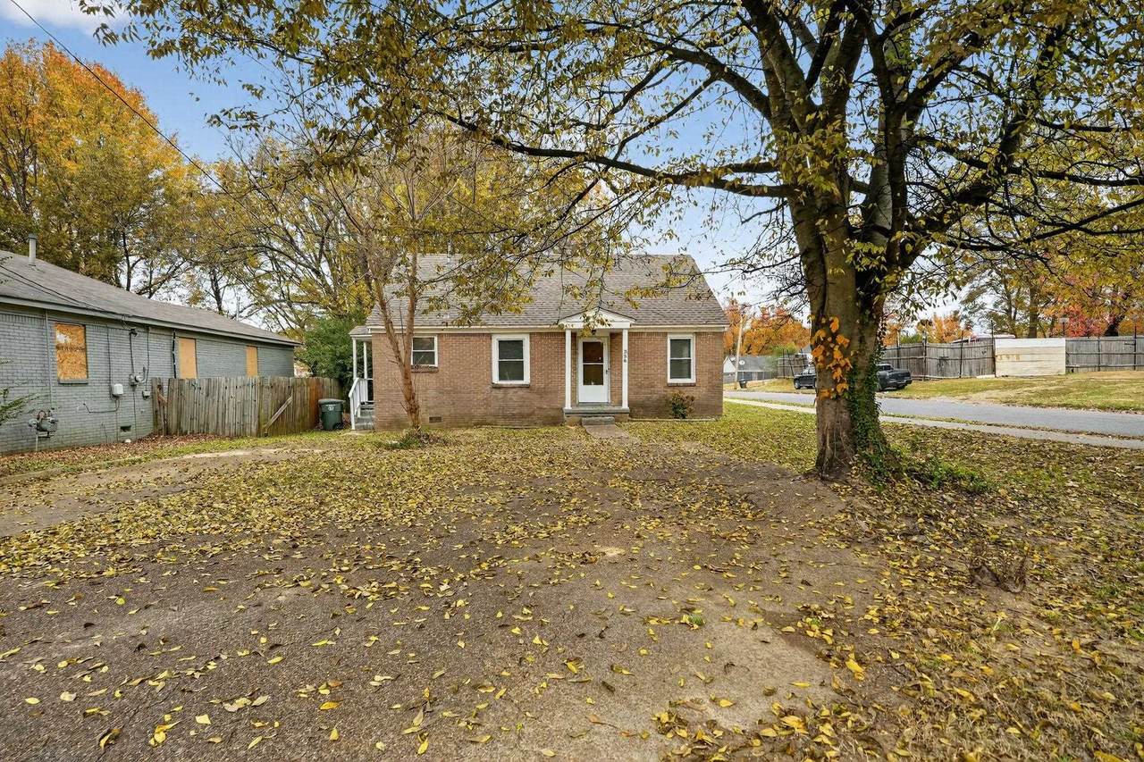 356 Hewlett Rd - Photo 1