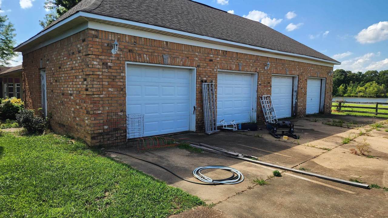 https://bt-photos.global.ssl.fastly.net/memphis/1280_boomver_1_10224410-2.jpg
