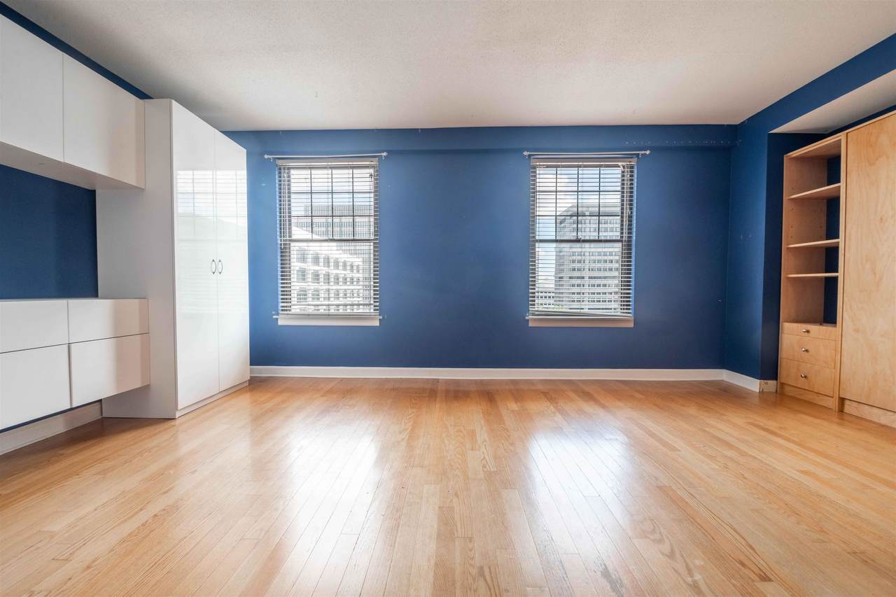 109 Main St - Photo 1
