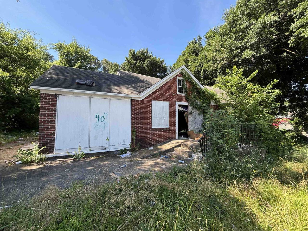 175 Brooks Rd - Photo 1