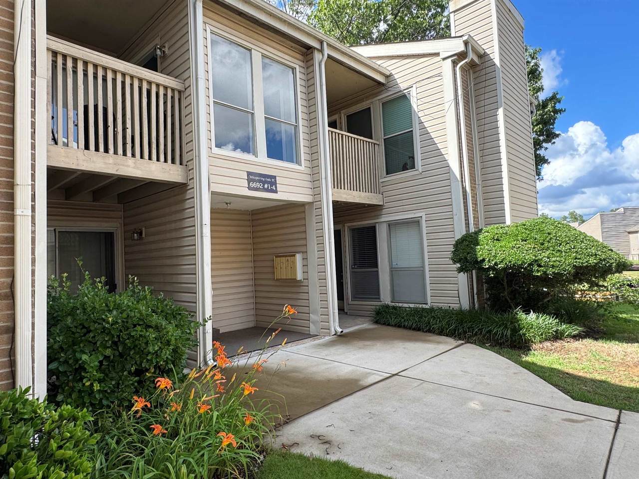 6692 Whispering Oak Pl - Photo 1