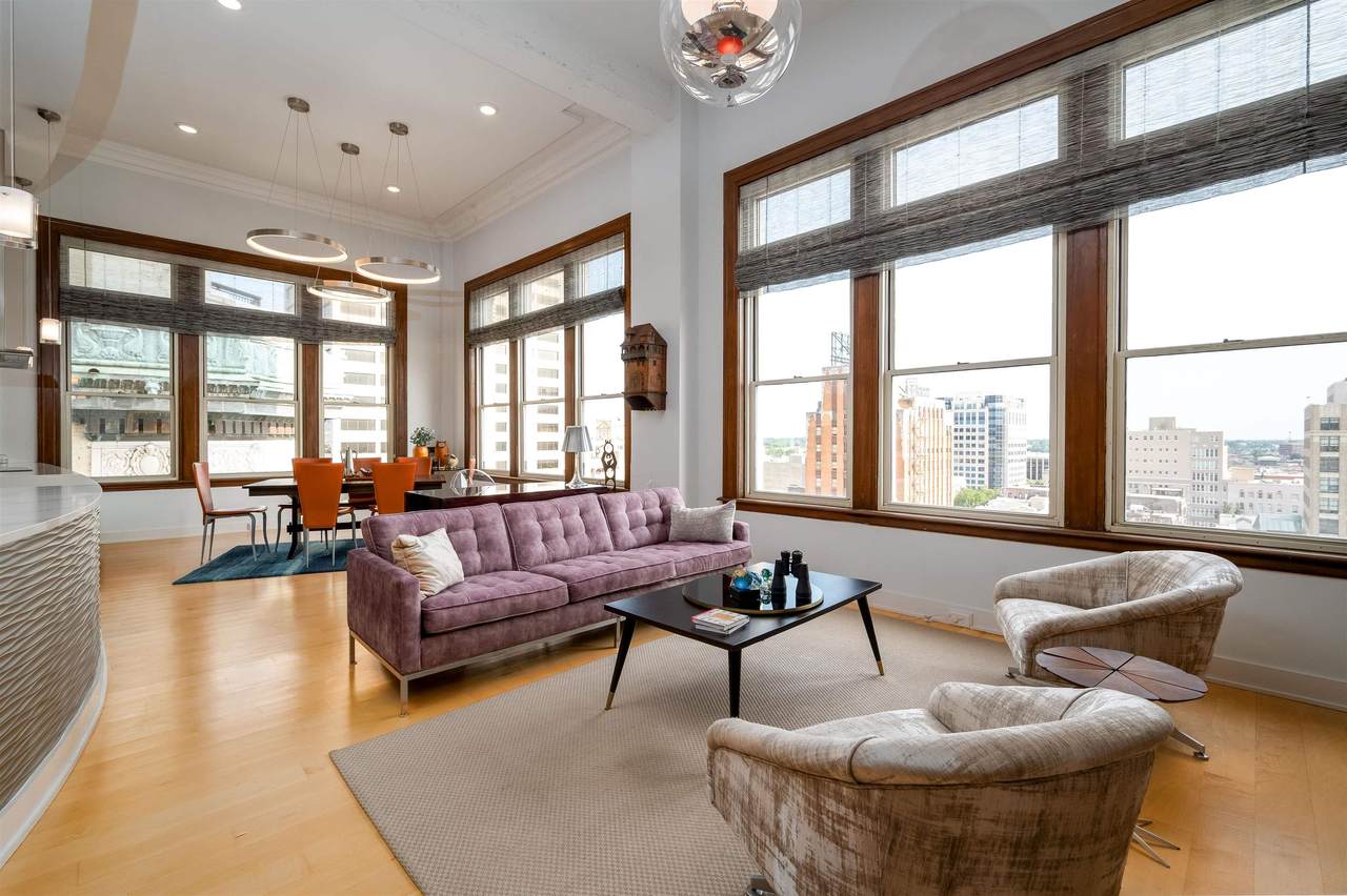 66 Monroe Ave - Photo 1