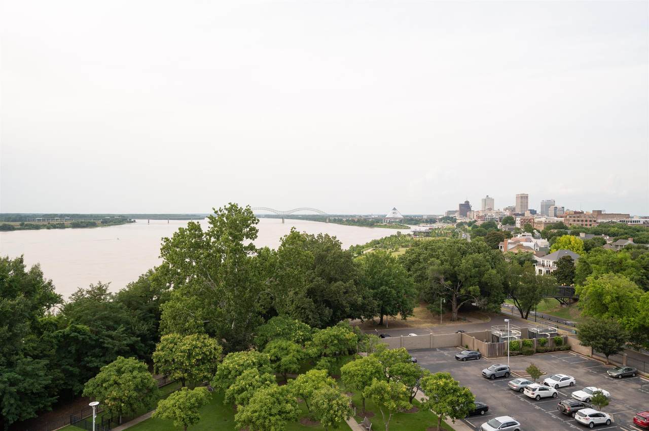 655 Riverside Dr - Photo 1