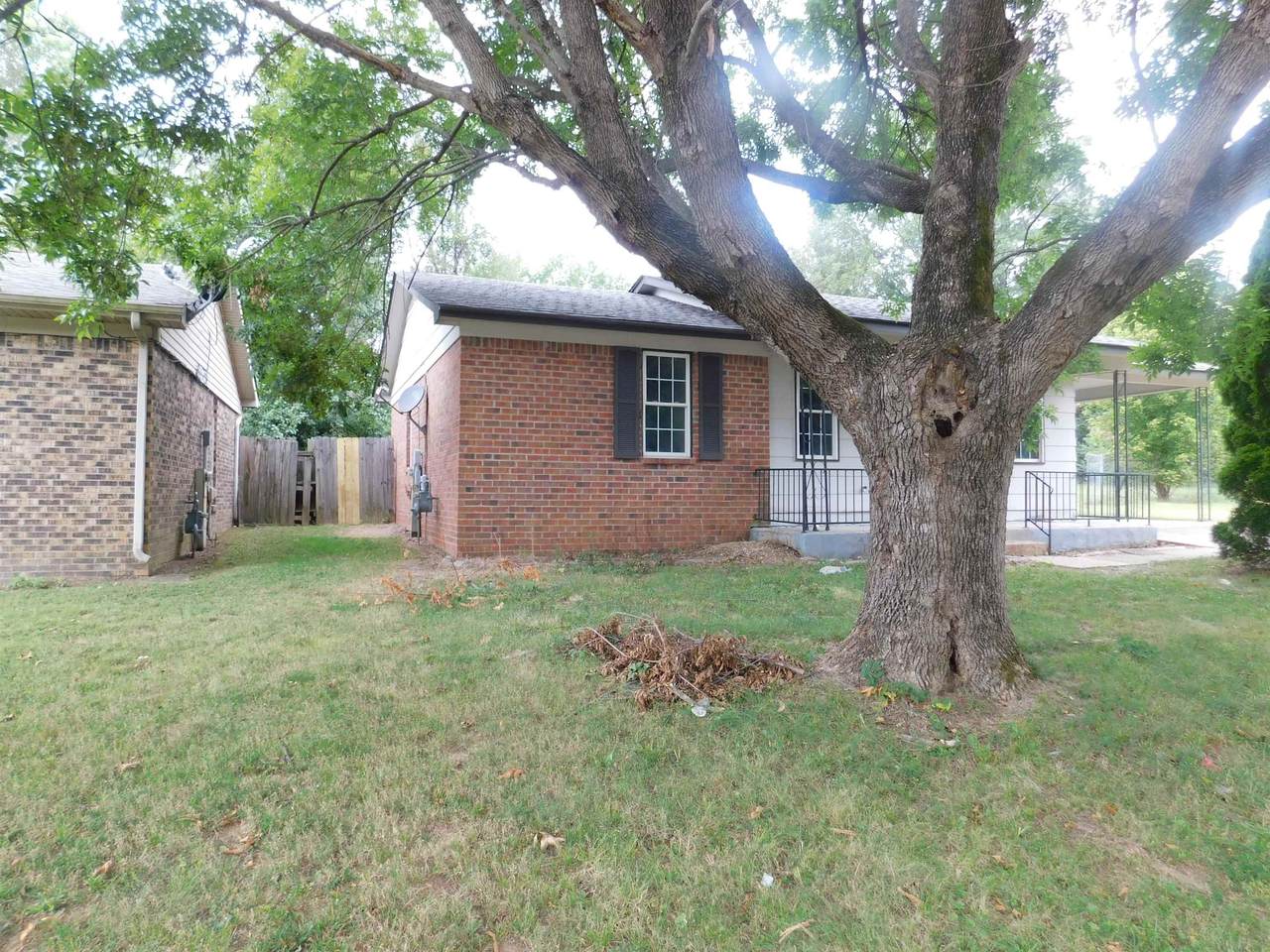 https://bt-photos.global.ssl.fastly.net/memphis/1280_boomver_1_10225158-2.jpg