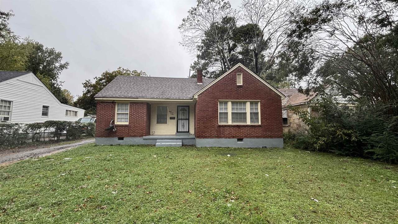 899 Chatwood St - Photo 1