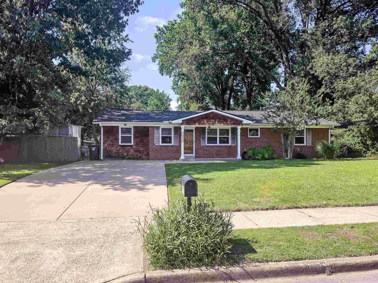5226 Princeton Dr - Photo 1