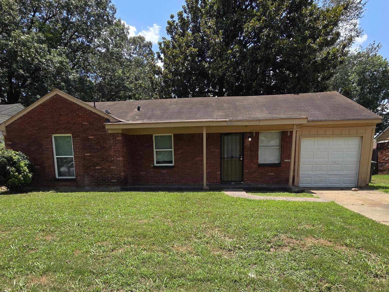 3021 Ashwood St - Photo 1