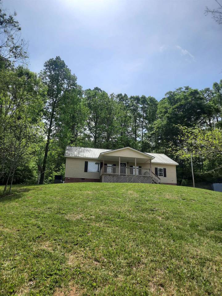 355 Cliff Hanger Rd - Photo 1