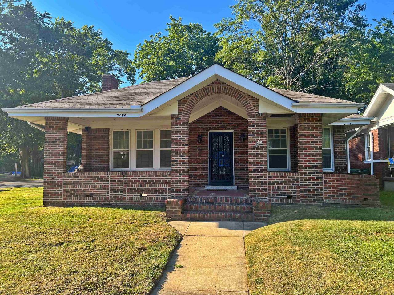 2090 Mclemore Ave - Photo 1
