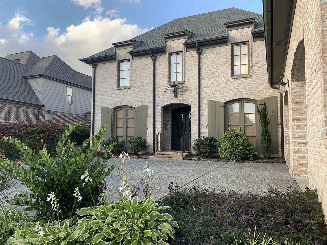 10282 Statfield Dr - Photo 1