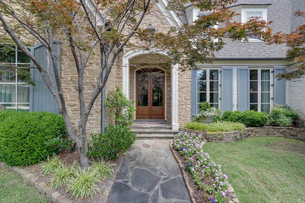 320 Weldon Pl - Photo 1