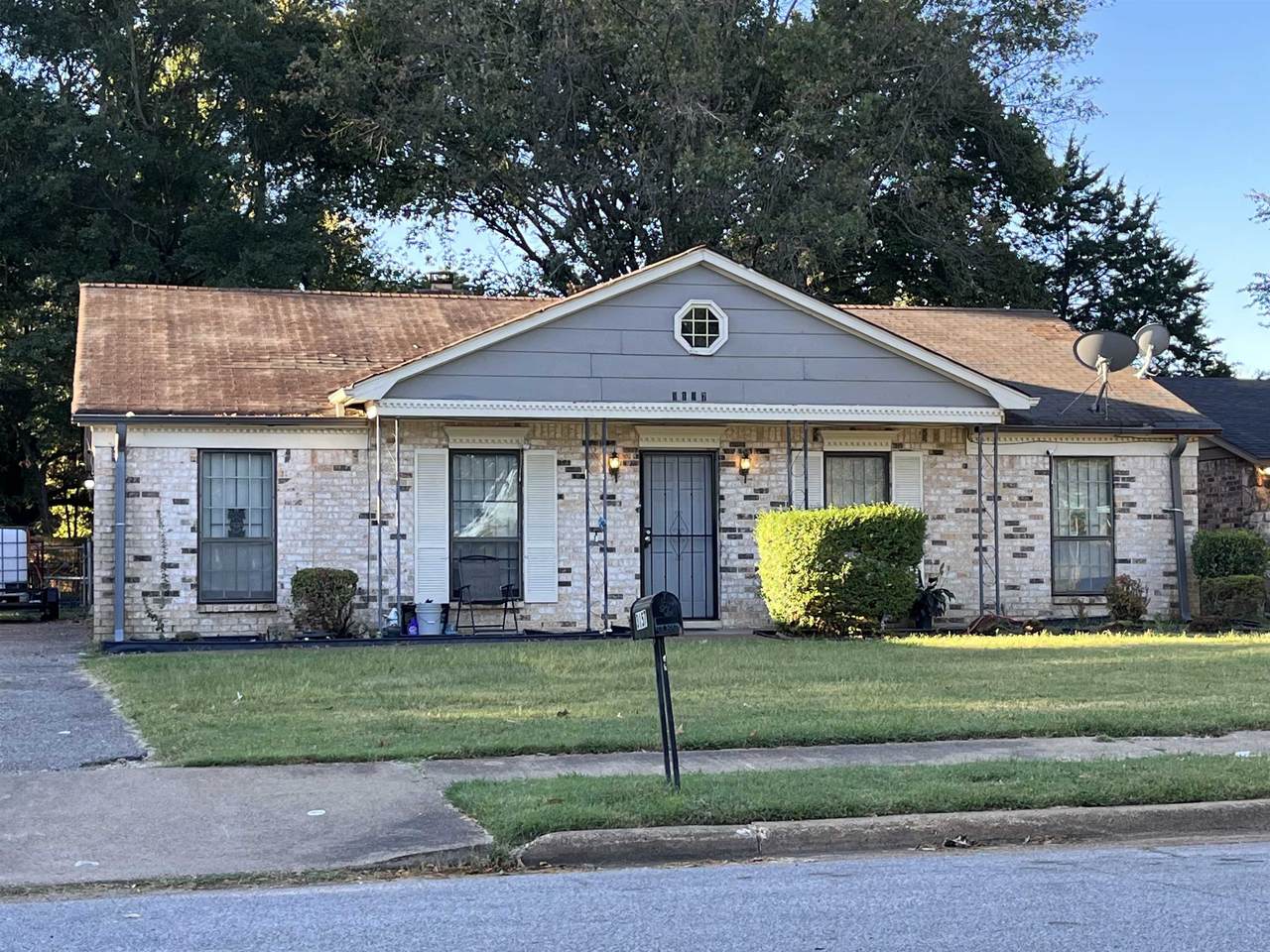 3157 Morningview Dr - Photo 1