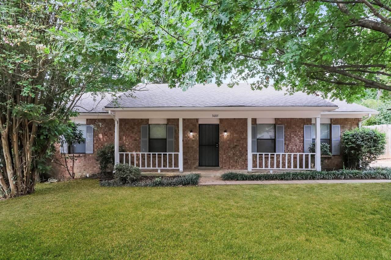 3685 Burkehill Dr - Photo 1