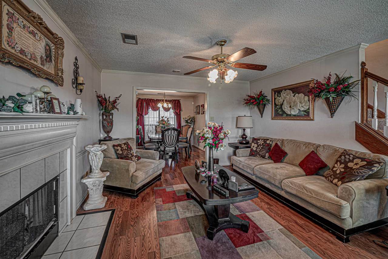 5486 Harvey Pointe Ln - Photo 1