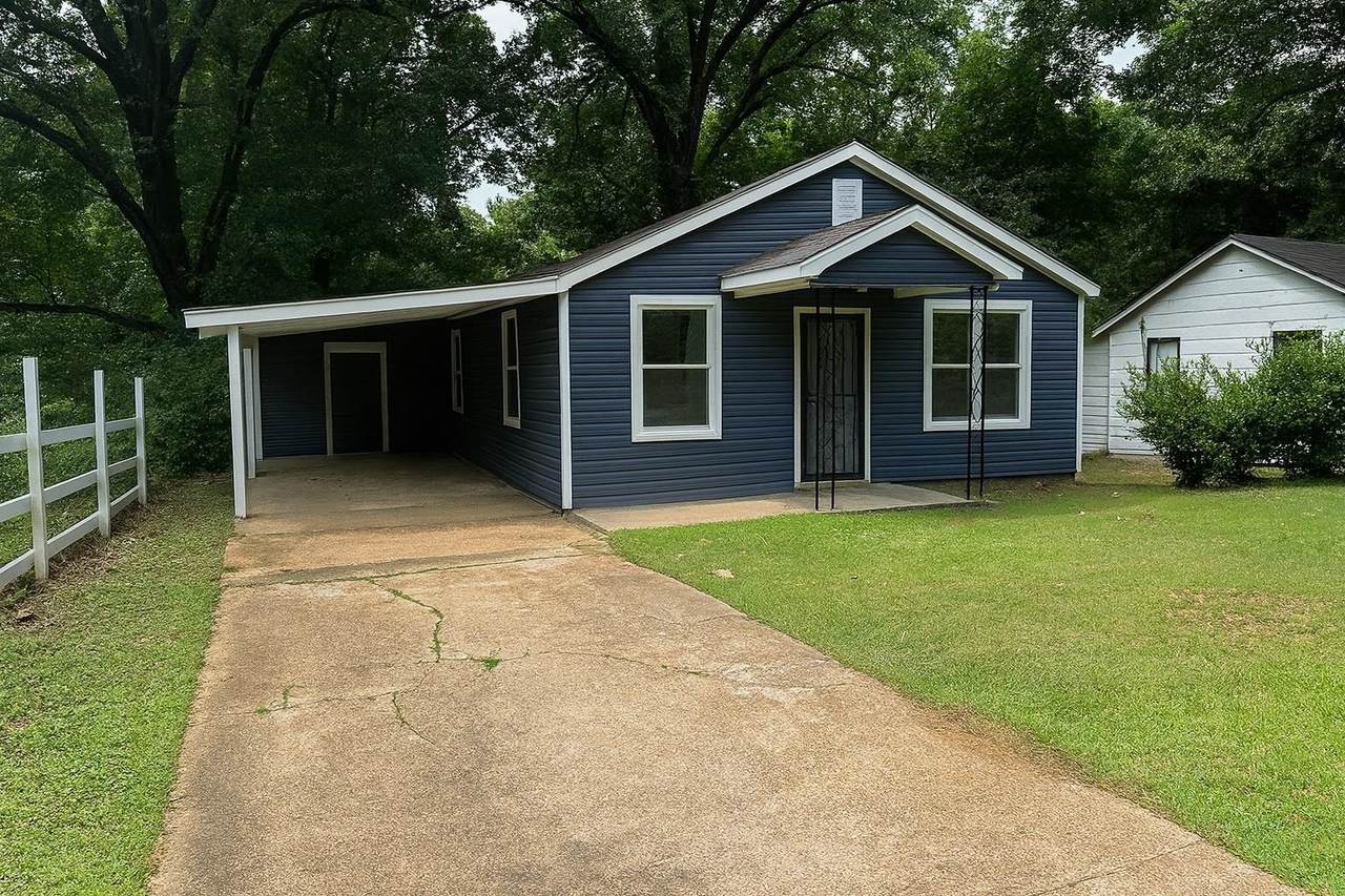 1883 Cedarhurst Ave - Photo 1