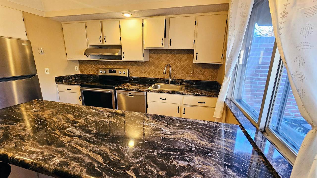 1212 Bristol Dr - Photo 1