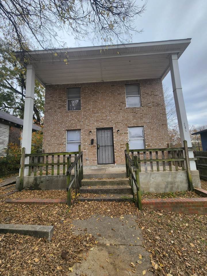 281 Bond Ave - Photo 1