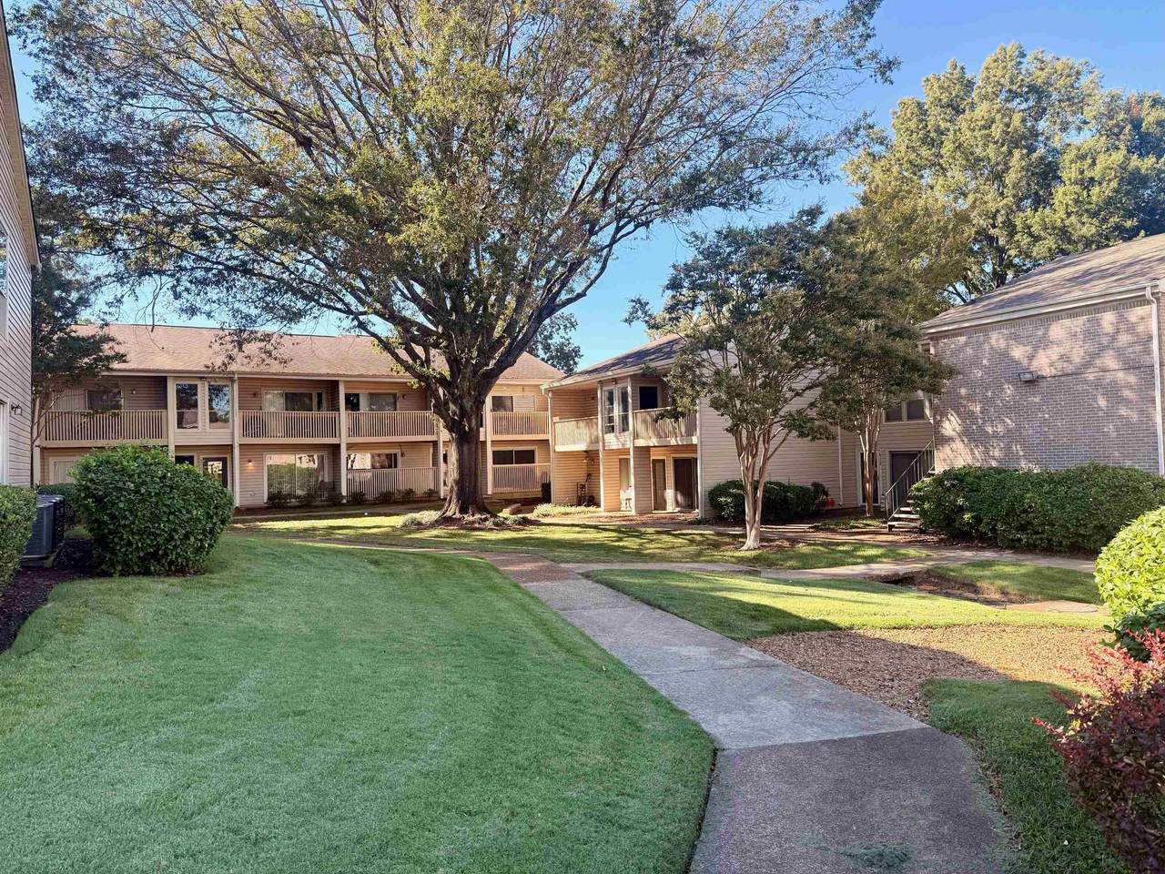 6747 Quail Hollow Ct - Photo 1