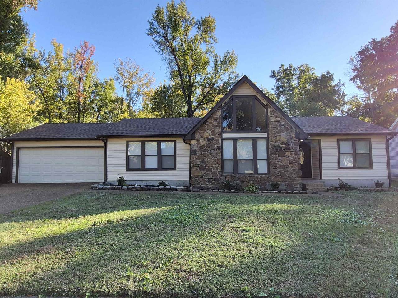 5657 Heartwood Dr - Photo 1