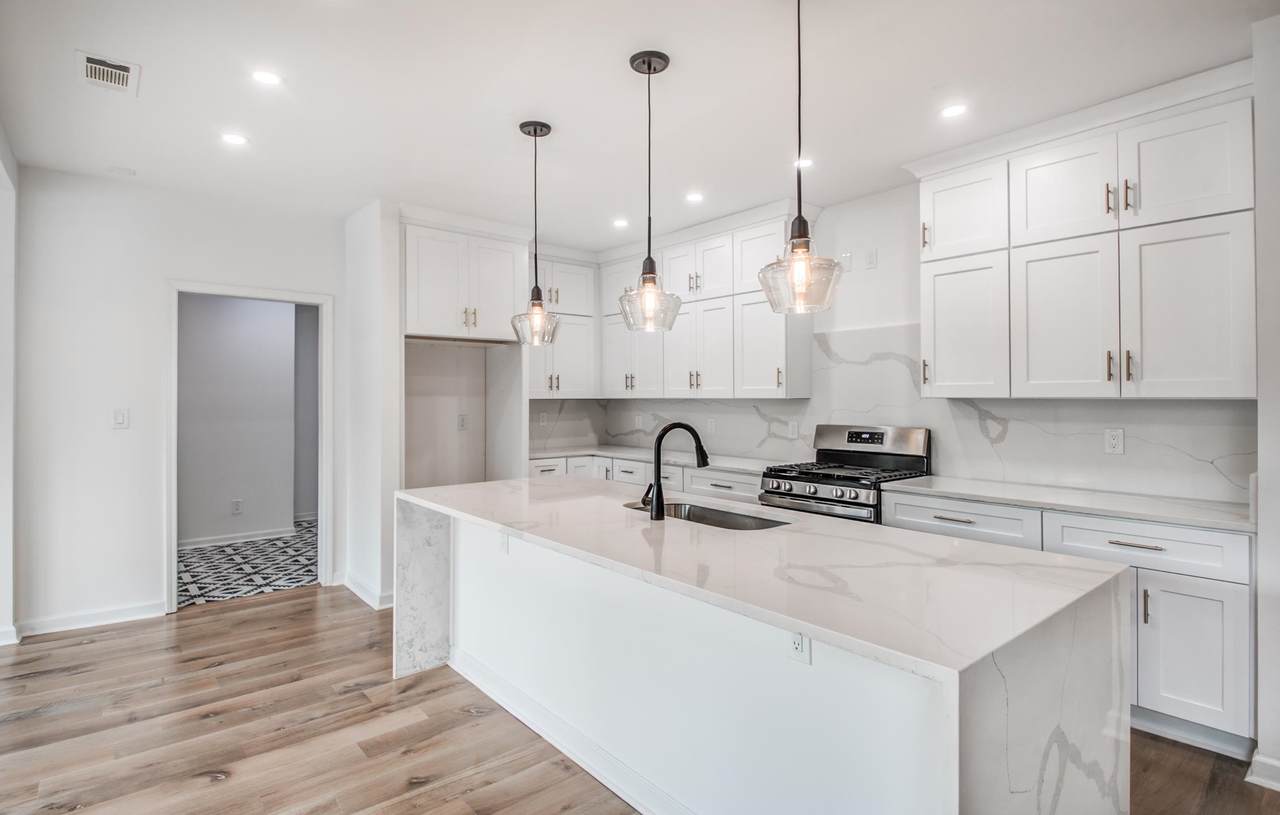 1781 Forrest Ave - Photo 1