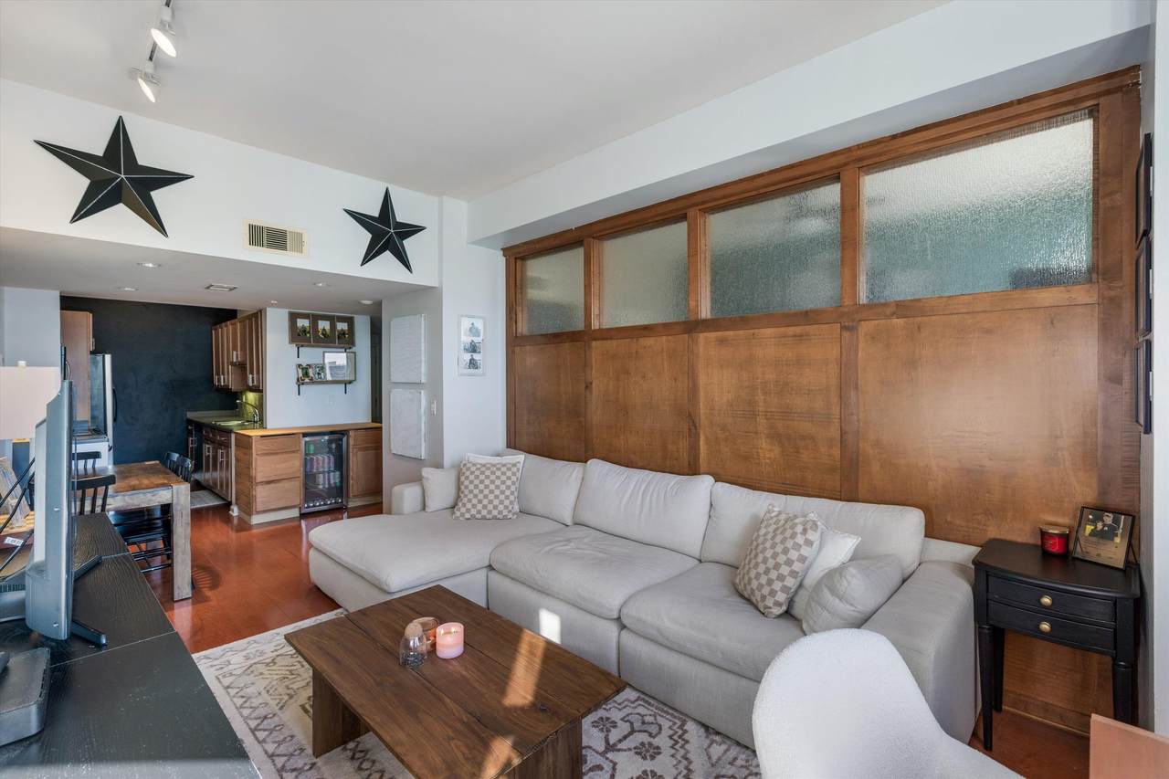 66 Monroe Ave - Photo 1