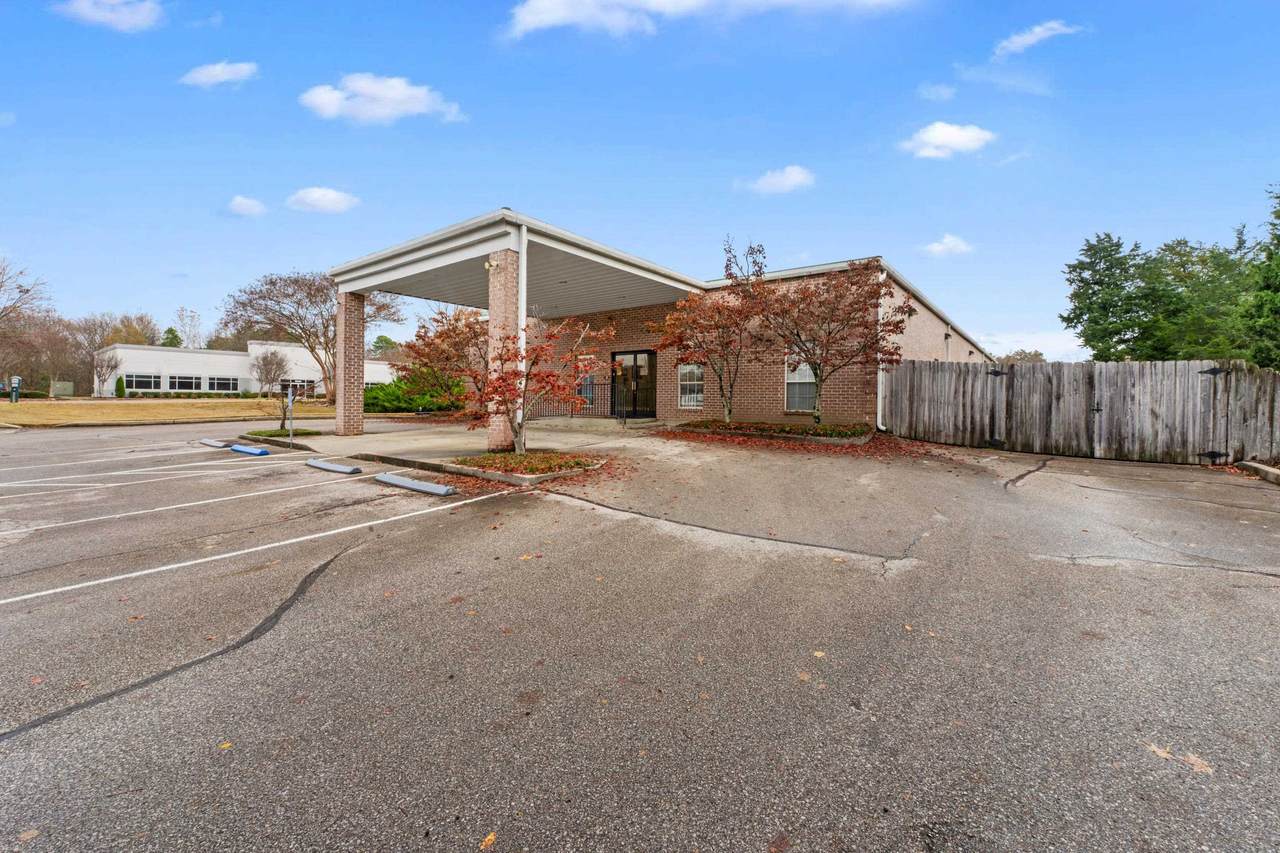 8045 Brother Blvd - Photo 1