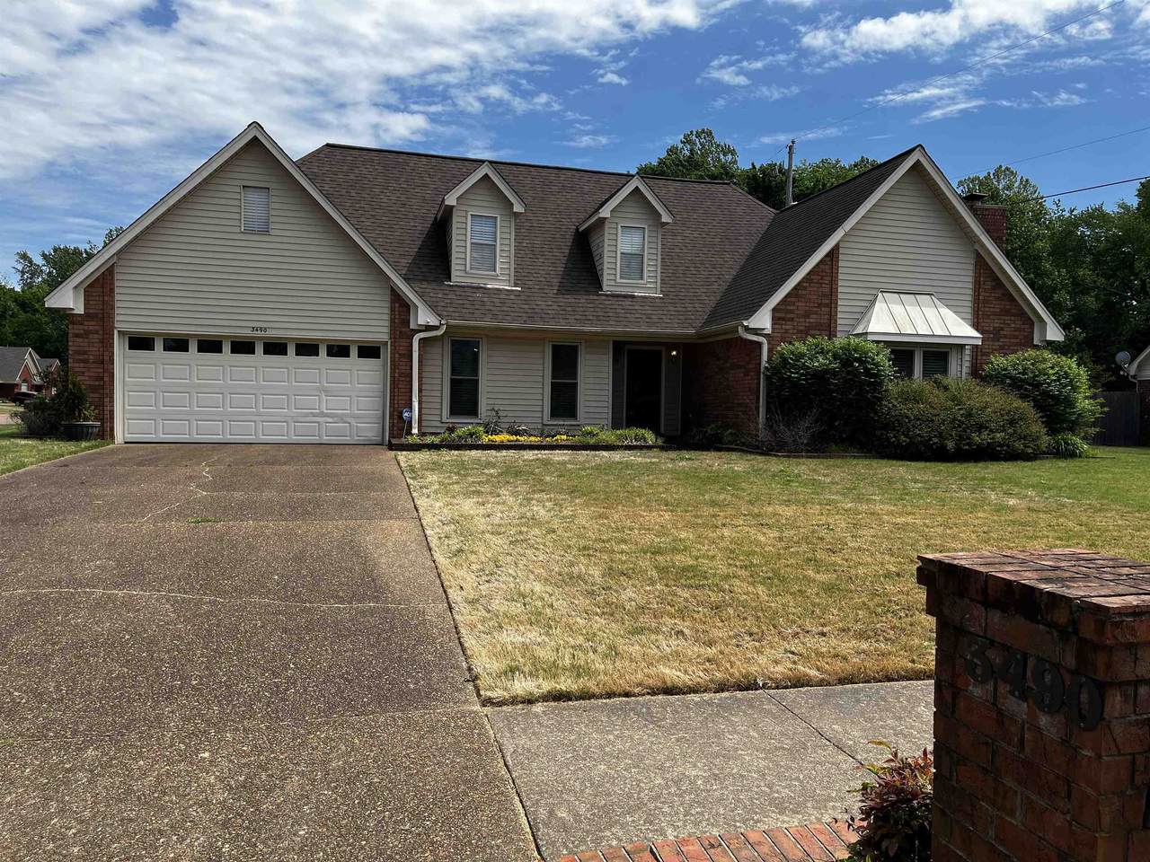 3490 Summerdale Dr - Photo 1