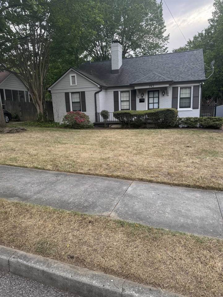 193 Alexander St - Photo 1