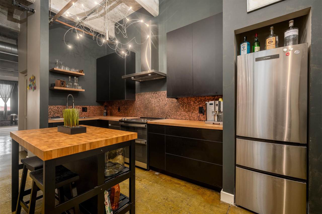 408 Front St - Photo 1