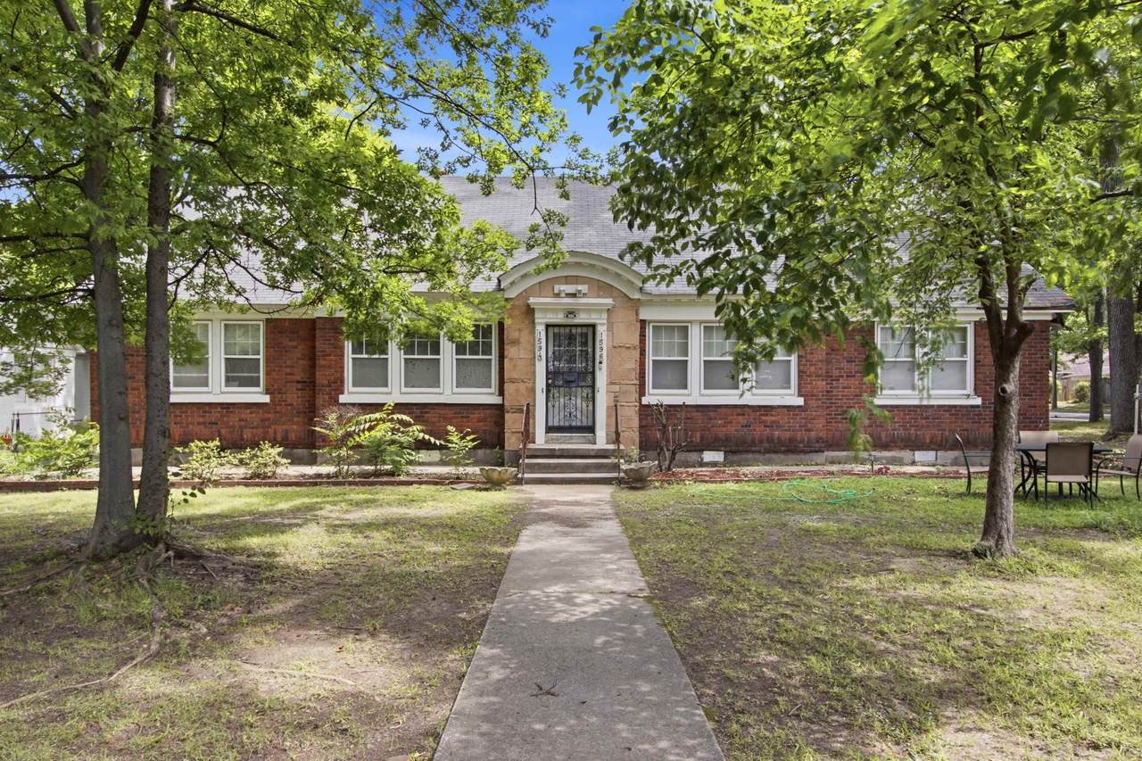 1594 Parkway Ave - Photo 1