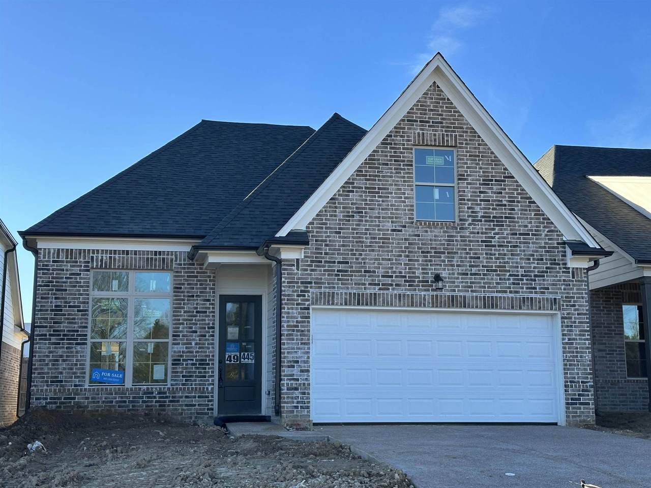 445 Maple St - Photo 1
