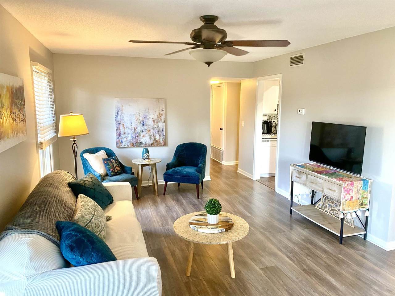 5912 Noyes Ct - Photo 1
