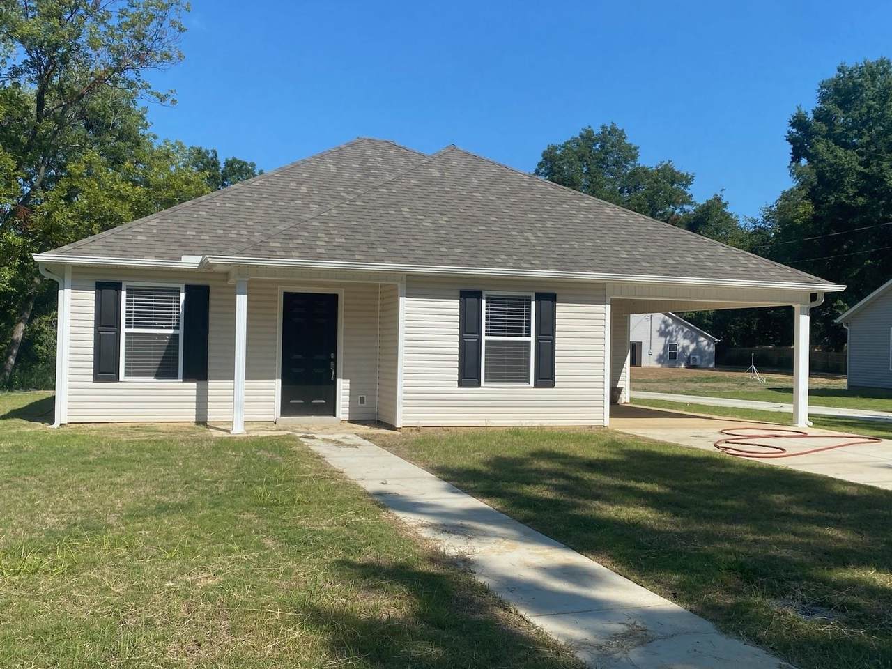 424 Monroe Ave - Photo 1