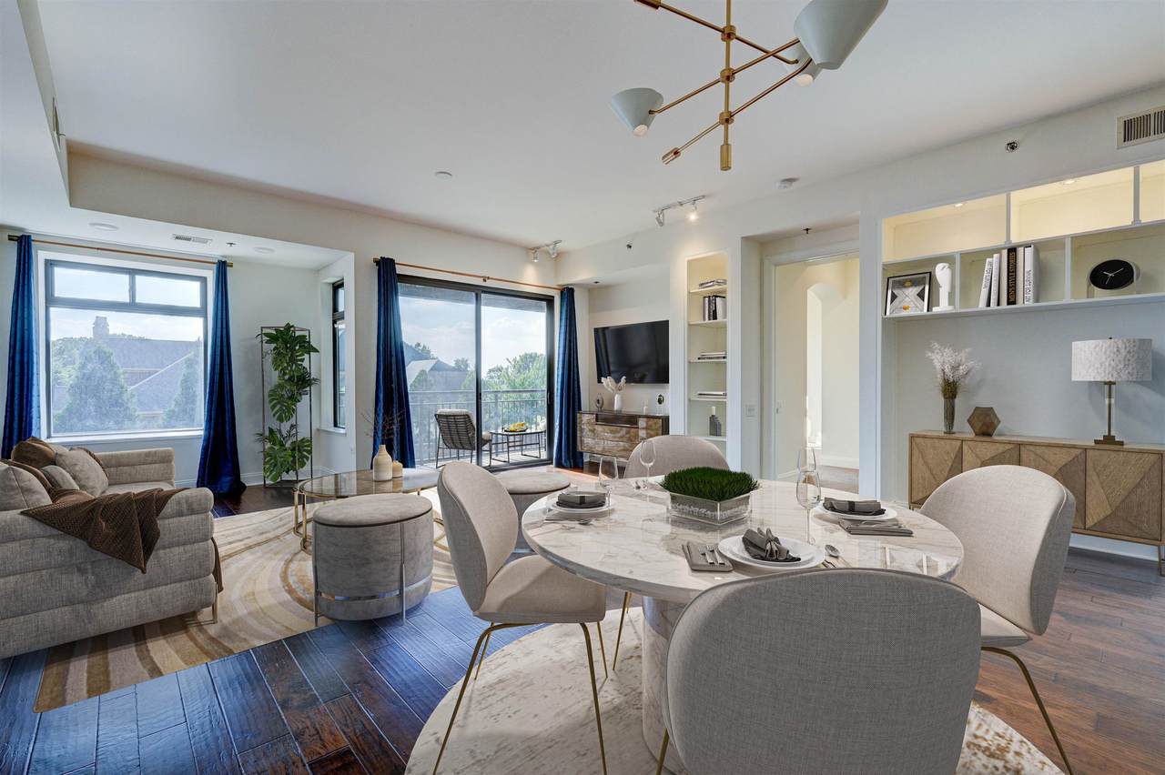 717 Riverside Dr - Photo 1