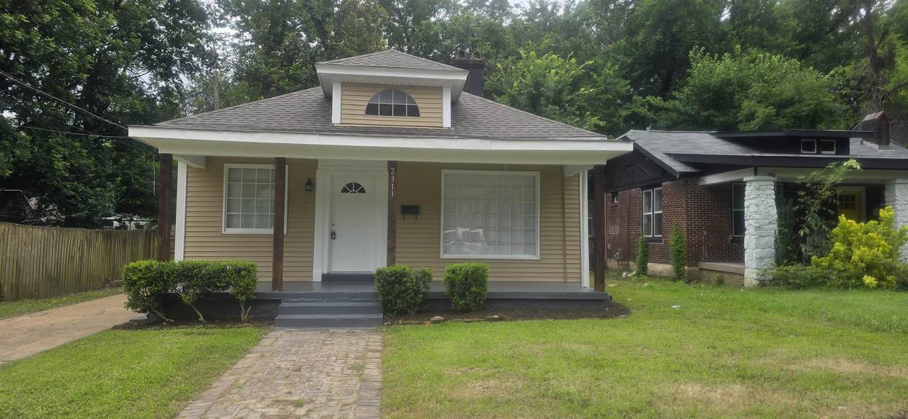 2311 York Ave - Photo 1