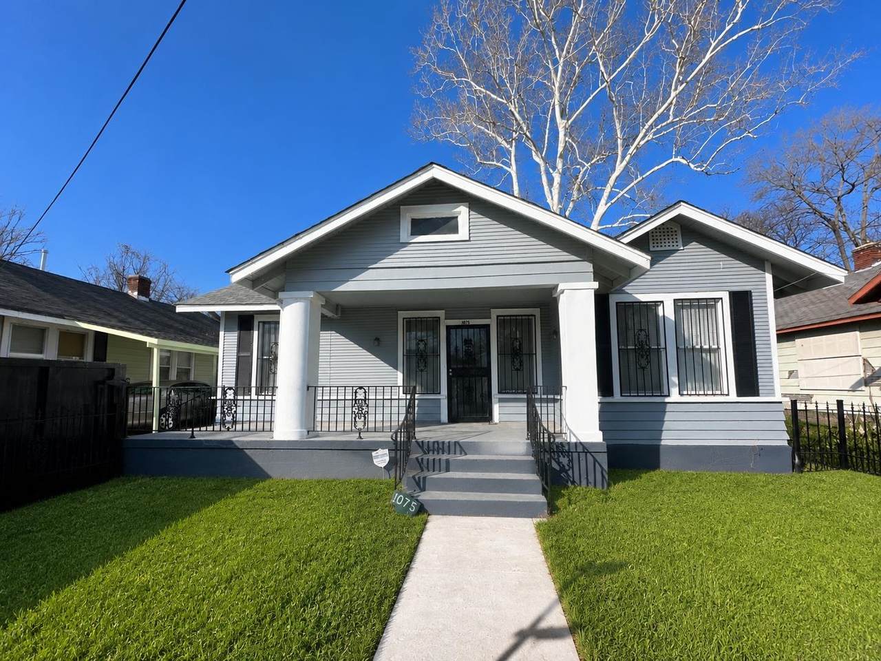 1075 Kney St - Photo 1