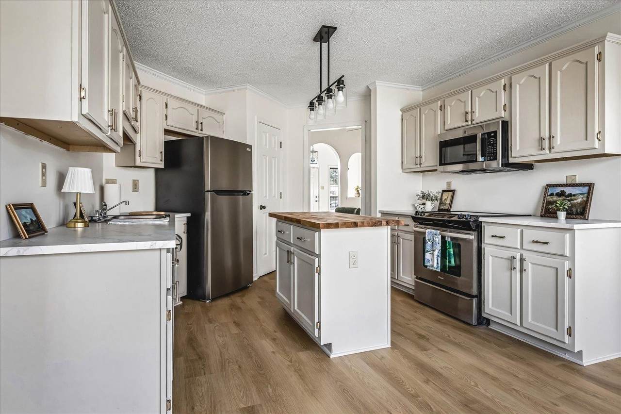 817 Radiance Dr - Photo 1