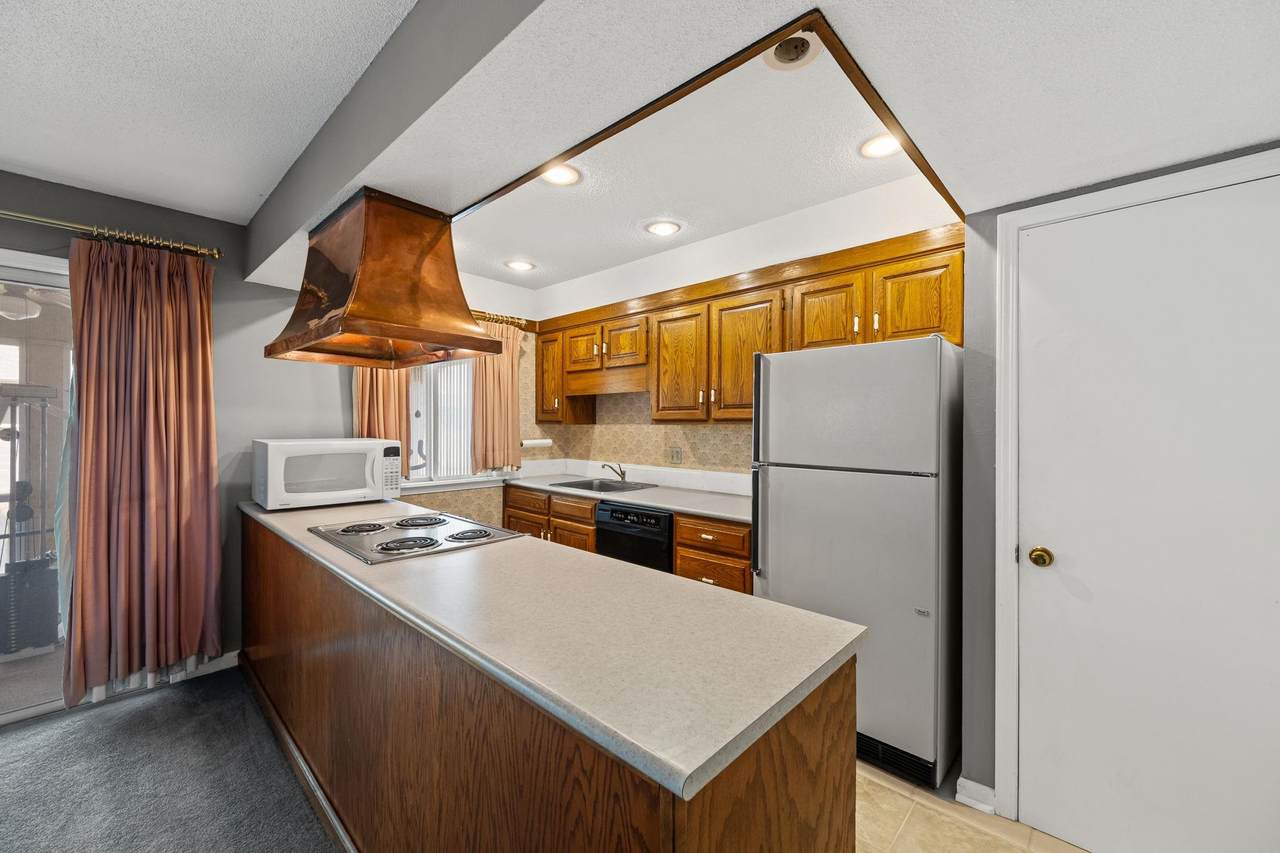 1205 Bristol Dr - Photo 1