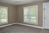 543 Kenwood Ave - Photo 2