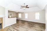 1021 Crayton Ridge Ct - Photo 4