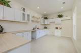 1061 Shaw Pl - Photo 16