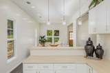 1061 Shaw Pl - Photo 6