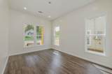 1061 Shaw Pl - Photo 8