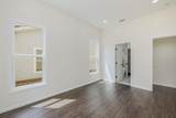 1061 Shaw Pl - Photo 9