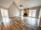 3945 Windyke Dr - Photo 3